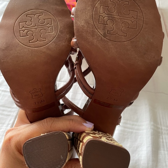 NEW Tory Burch Stacked Heels - Picture 2 of 5